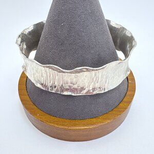 Silver Tone Wavy Design Textured Finish Bangle Bracelet Size 7.5" Fit